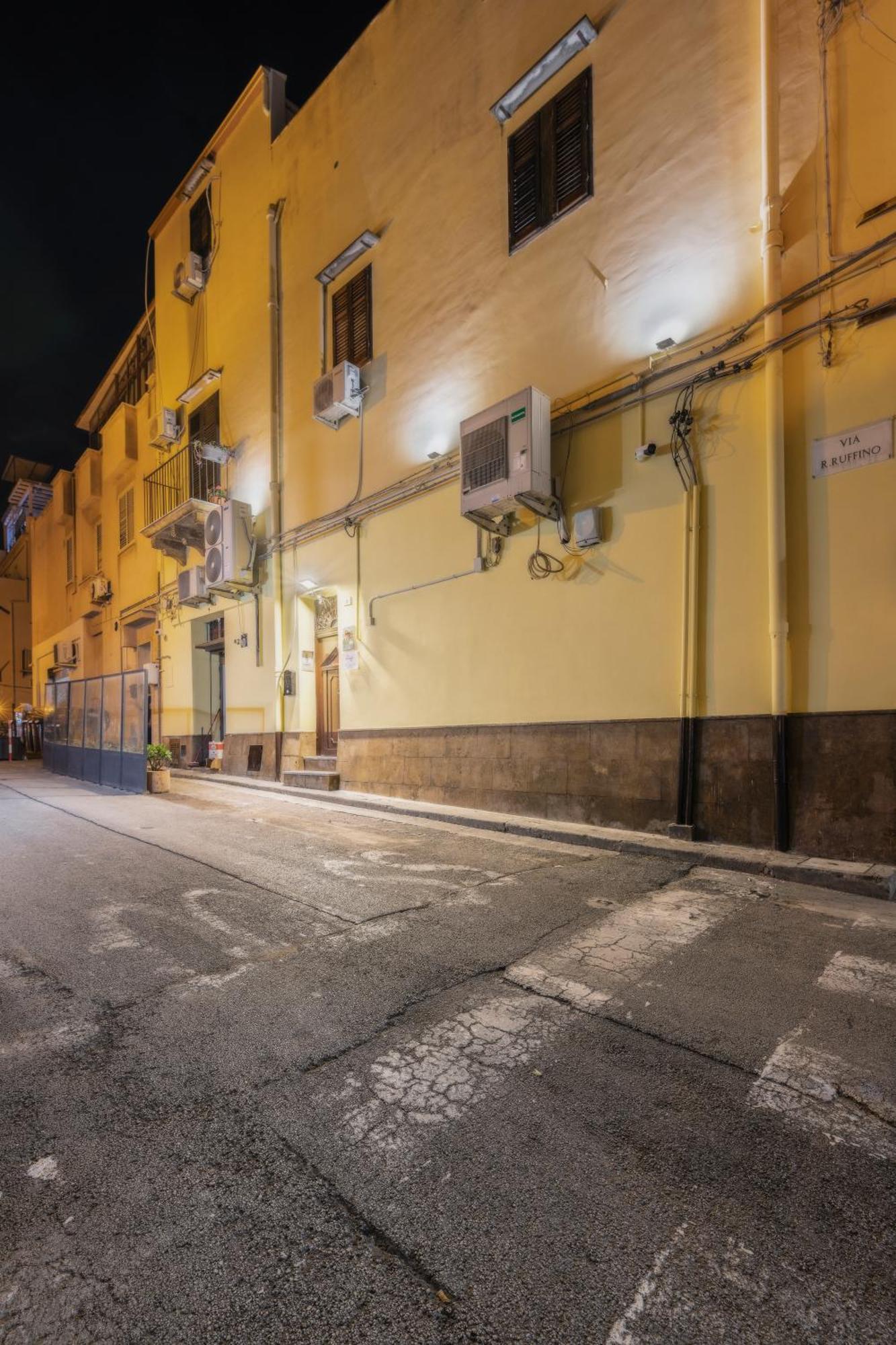 Voila Rooms Guest House Terrasini Buitenkant foto